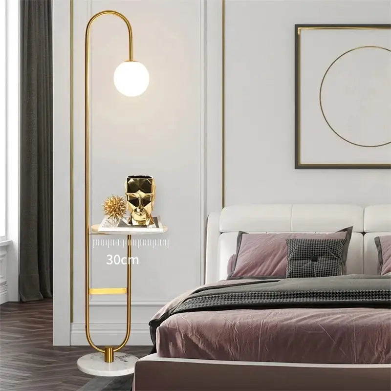 Nordische moderne Glas-LED-Stehlampe für Wohn- und Schlafzimmer